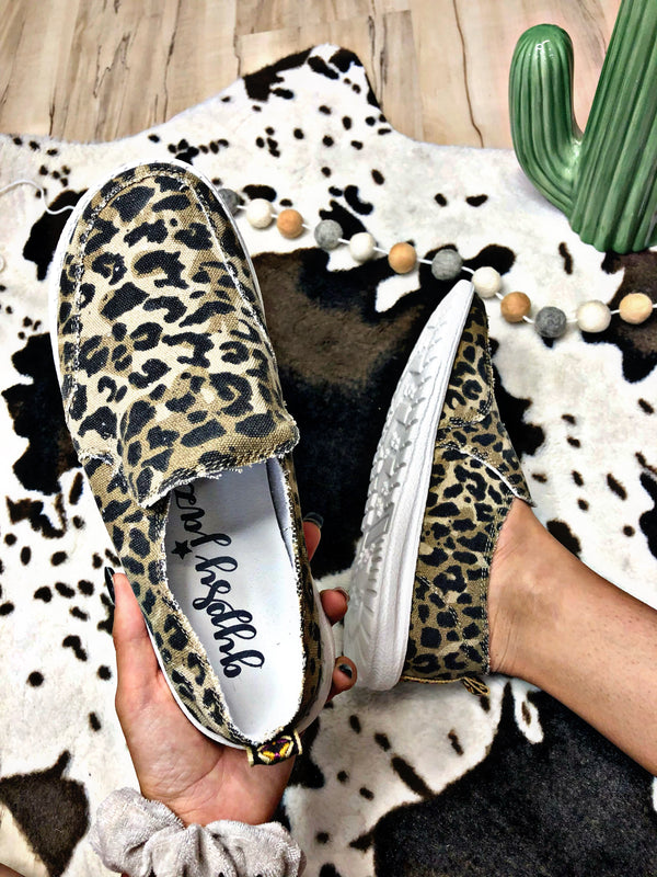 Lola Leopard Slides
